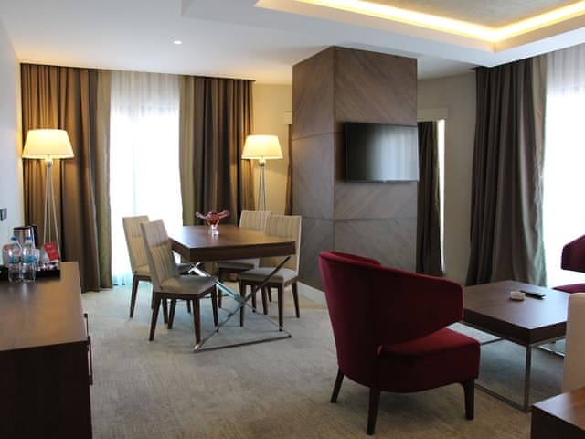 Business Room, Multiple Beds, Smoking