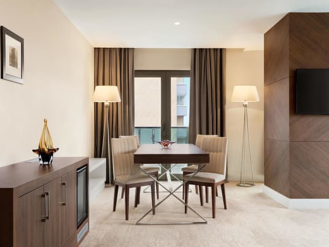 Suite, 1 King Bed, Non Smoking