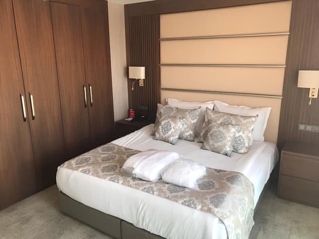 Business Room, Multiple Beds, Smoking