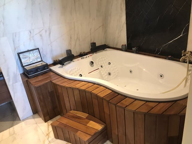 Business Room, Multiple Beds, Smoking