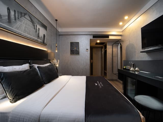 Standard French Room