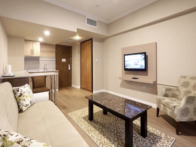 Deluxe Suite, Kitchen