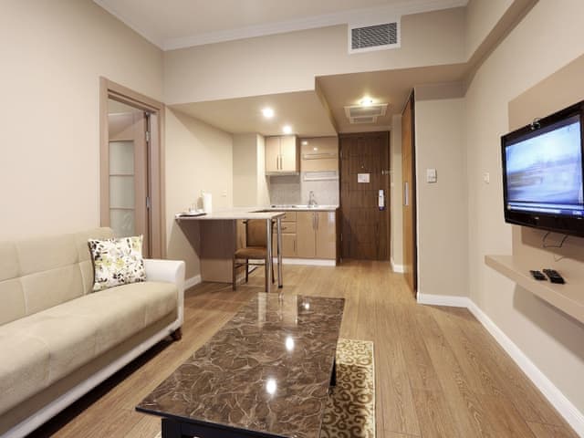 Deluxe Suite, Kitchen