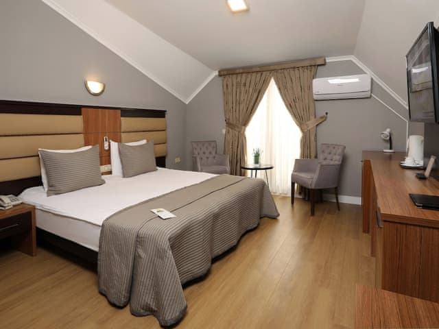 Deluxe Room, Balcony