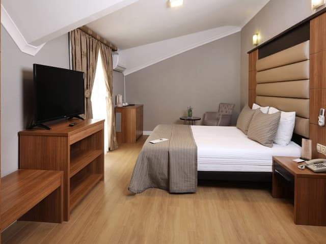 Deluxe Room, Balcony