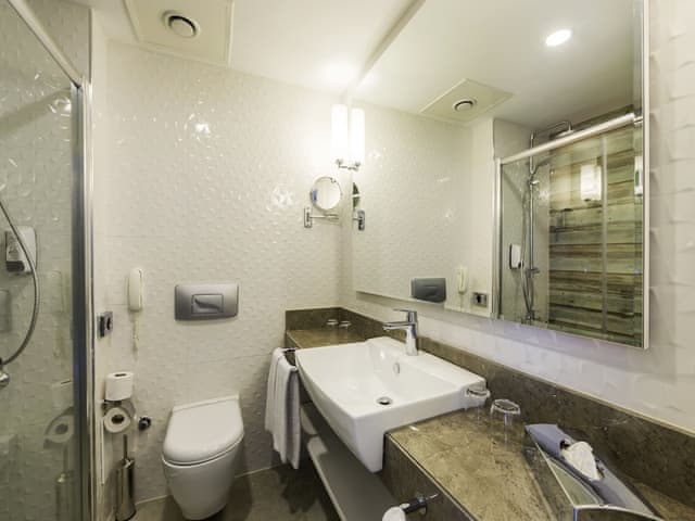 Suite Classic Main Building for Family