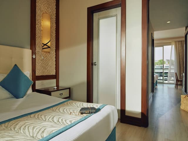 Family Room (Lagoon)