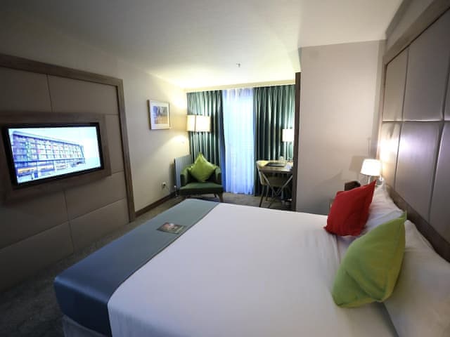 Economy Room, 1 Double or 2 Twin Beds