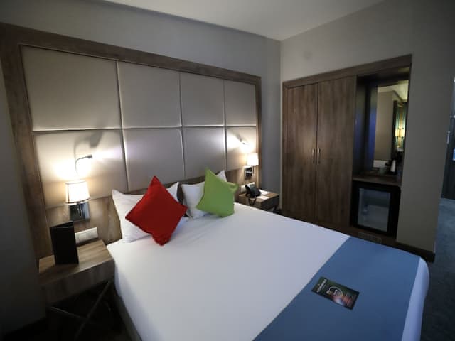 Economy Room, 1 Double or 2 Twin Beds