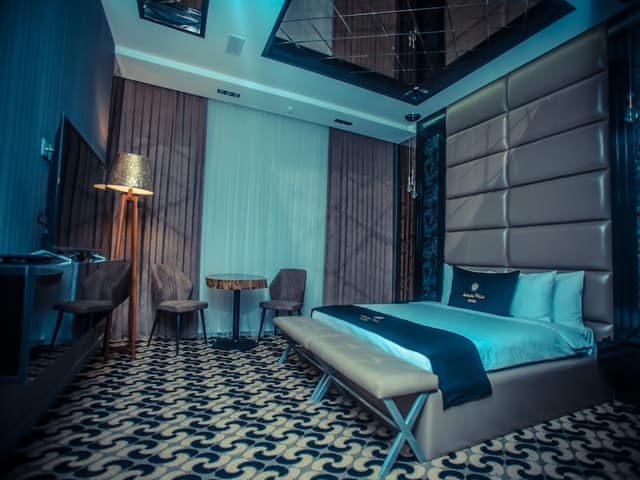 Standard Room, 1 King Bed