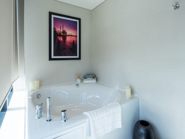 Spacious Centro Corner Suite