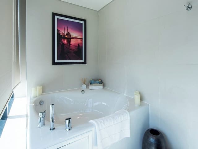 Spacious Centro Corner Suite