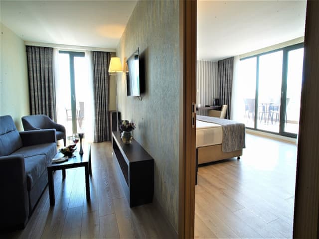 Corner Suit Room With Terrace