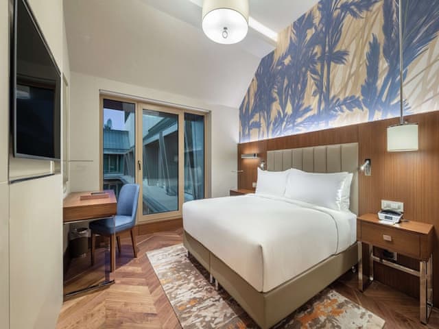 Deluxe Suite, 1 King Bed