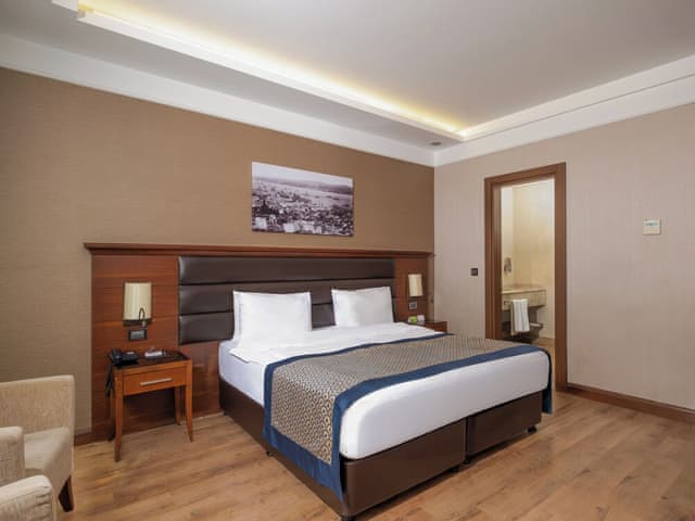Superior Double Room, City View