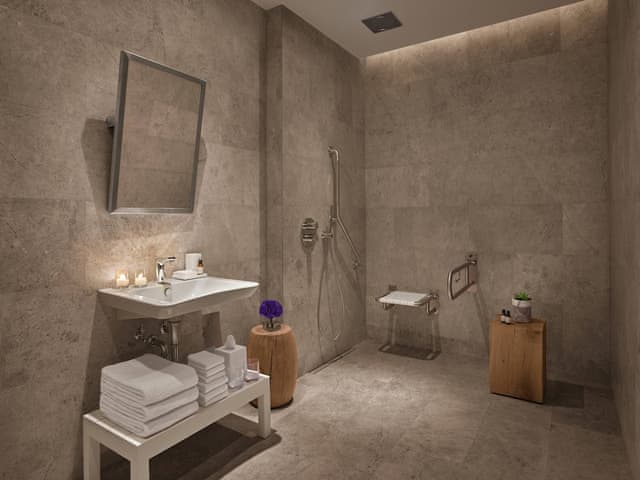 Deluxe Room, 1 King Bed, Garden View