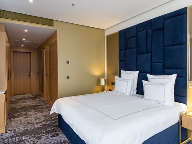 Junior Suite, 1 King Bed (Panorama)