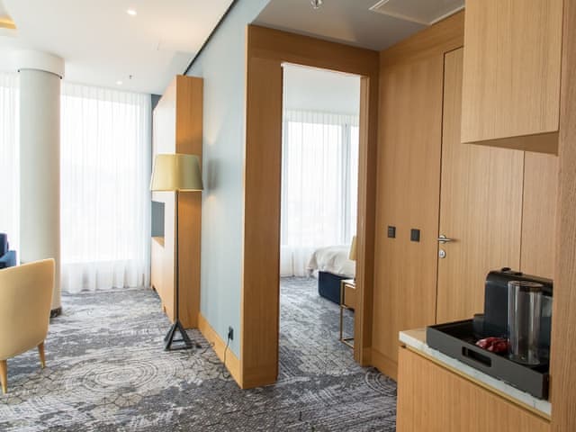 Executive Suite, 1 King Bed with Sofa bed (Panorama)