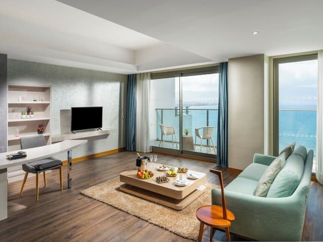 King Suite Sea View