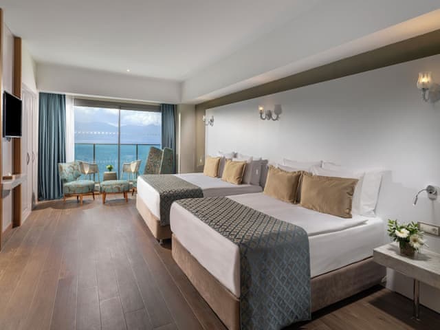 King Suite Sea View