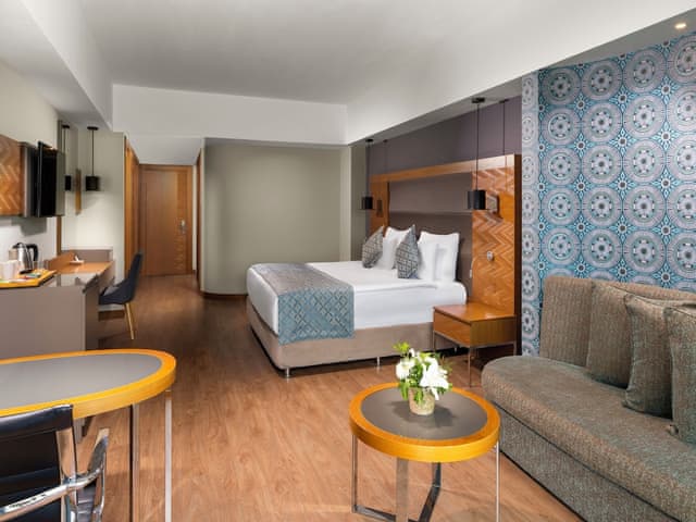 SUPERIOR SIDE SEA VIEW