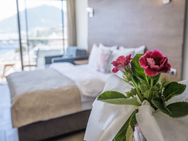 Standard Double or Twin Room (Side Sea View)