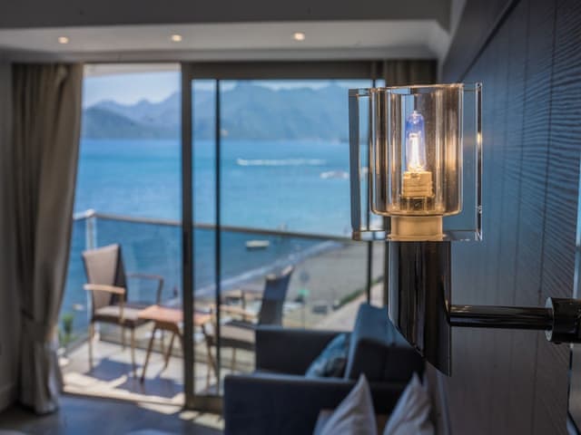 Standard Double or Twin Room (Side Sea View)