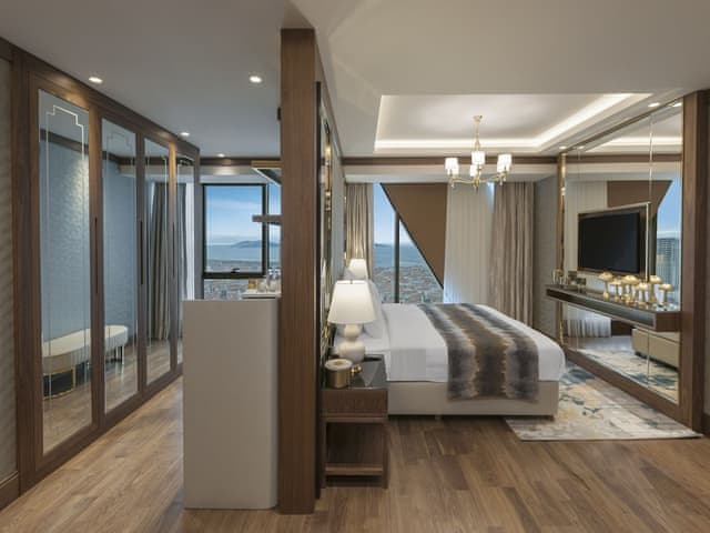 Presidential Suite with King Size Bed