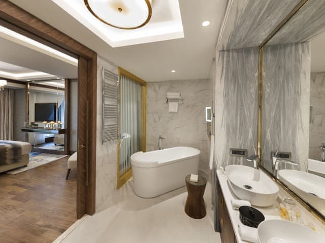 Presidential Suite with King Size Bed