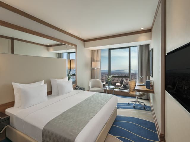 Deluxe Room with King Size Bed, Sea View