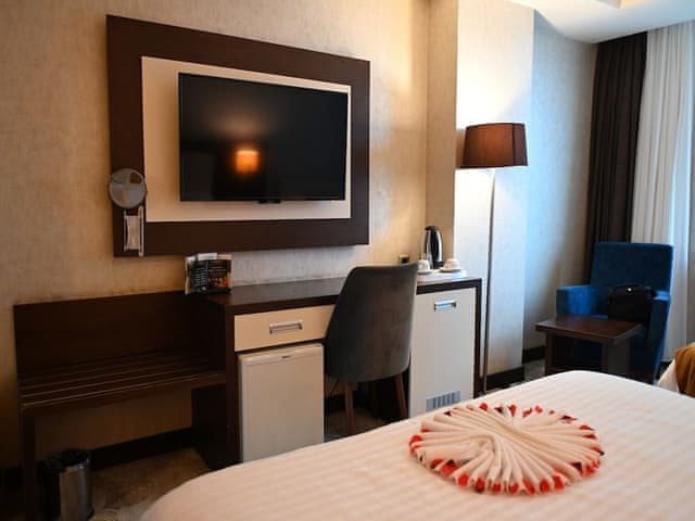 Klasik İki Yataklı Oda