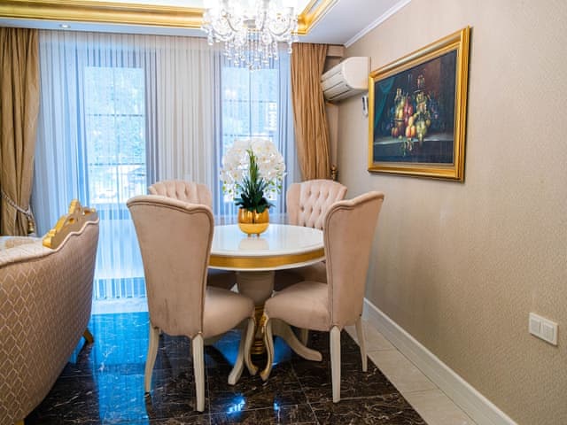 Grand Suite, Valley View