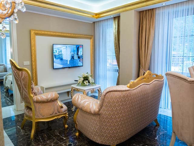 Grand Suite, Valley View
