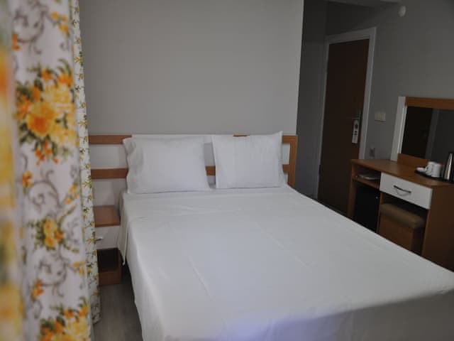Standard Double Room, 1 Queen Bed