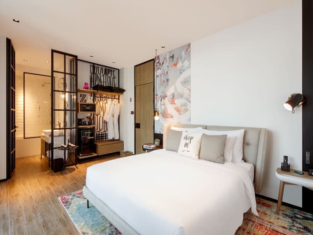 Room, Balcony (Popular)