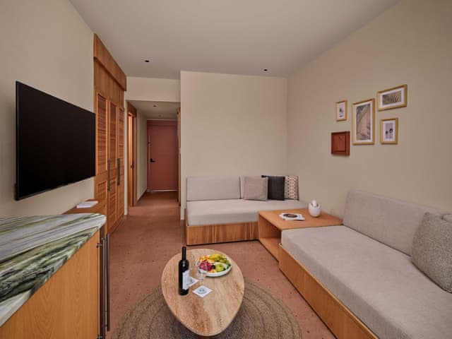 Suite, Balcony, Pool View