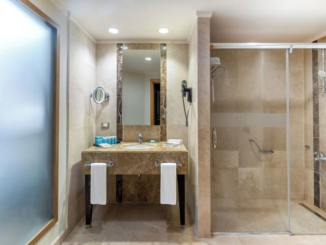 Deluxe Superior Pool Access