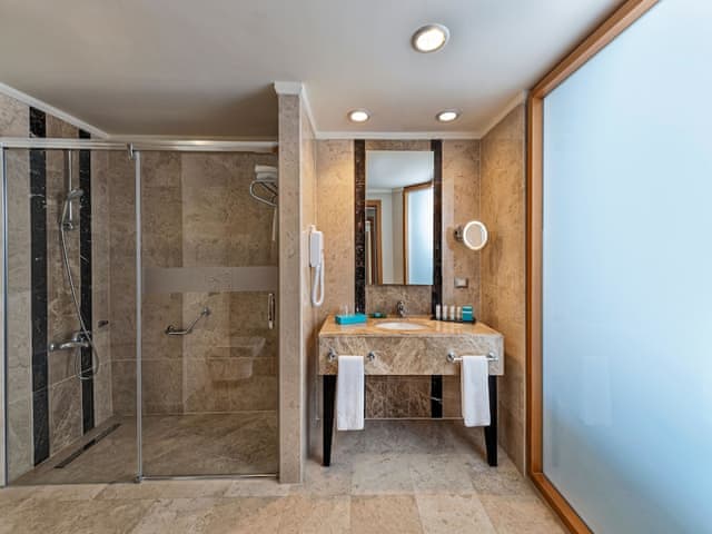 Deluxe Room with Side Sea View