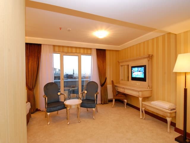 Junior Suite, City view