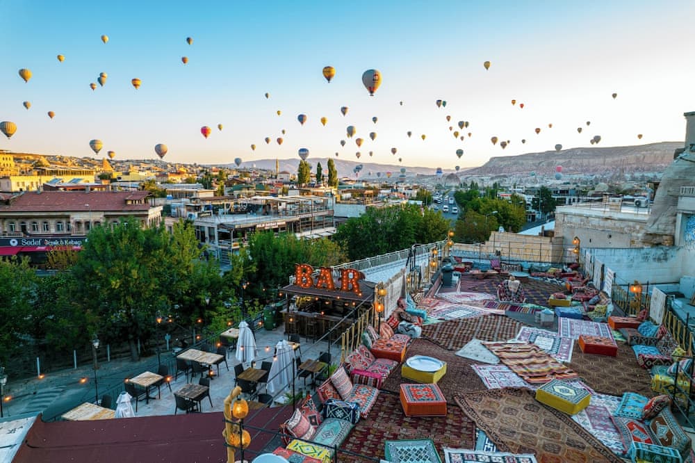 Nomads Cave Hotel & Rooftop