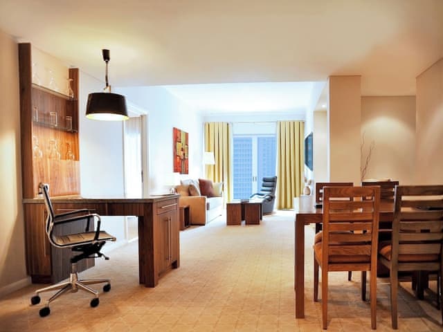 Suite, 3 Bedrooms, Smoking, Kitchen