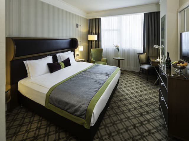 Superior Oda, Şehir Manzaralı