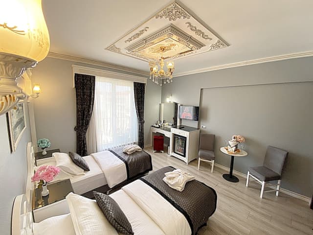 Superior Double or Twin Room, 1 Bedroom, City View