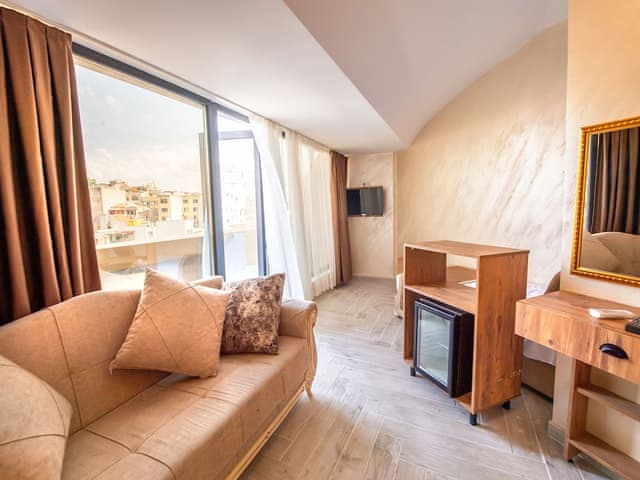 Ekonomik Üç Kişilik Oda