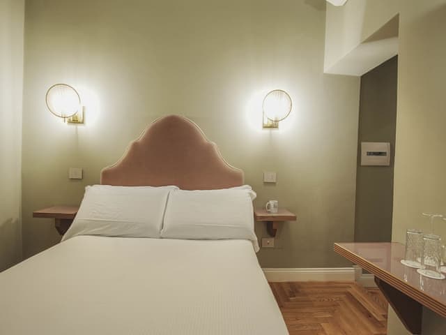 Basic Double Room, 1 Large Twin Bed (Matrimoniale)