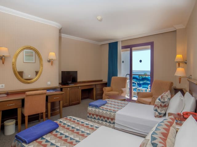 Standard Double or Twin Room, Partial Sea View