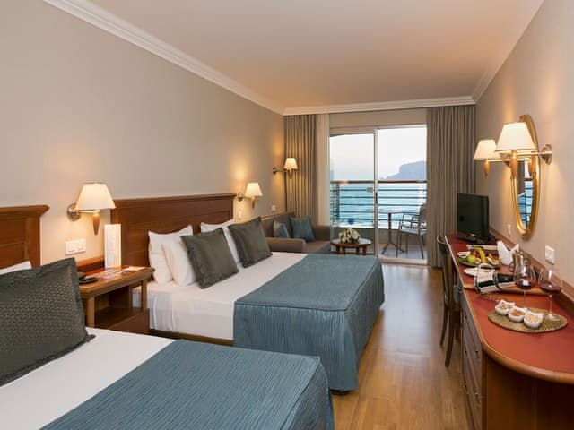 Standard Triple Room, Partial Sea View