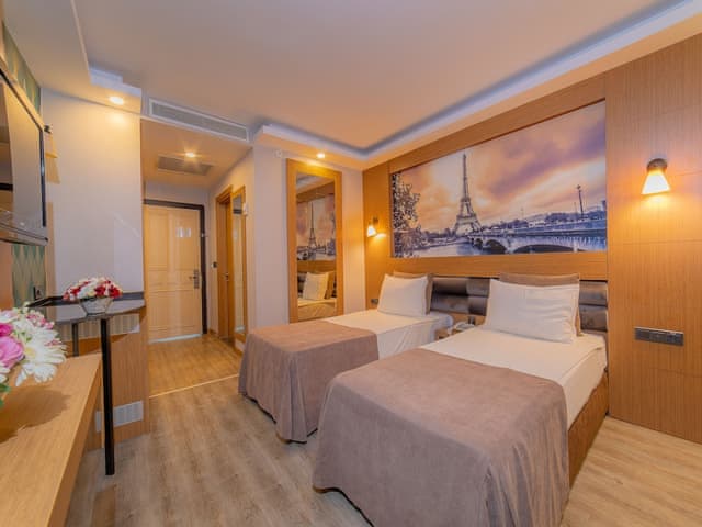 Standard Double or Twin Room, Balcony