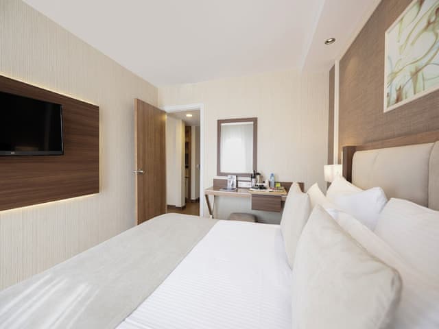 Family Room, Balcony