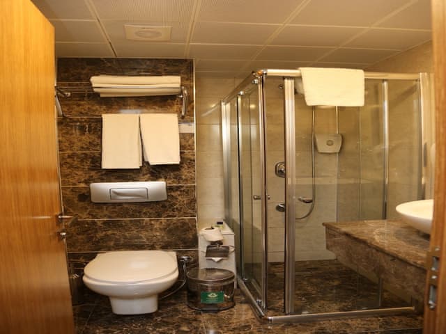 Economy Room (Land View)